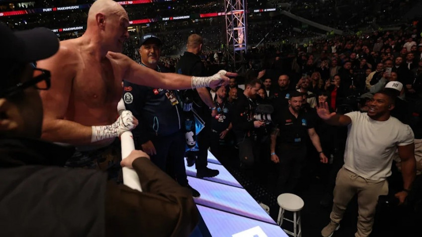 Промоутер Фьюри: Теперь Джошуа решать, хочет он боя или нет