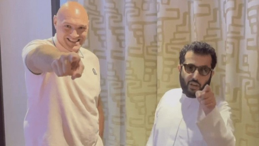 Уоррен: Фьюри подписал контракт, ждем того же от Джошуа