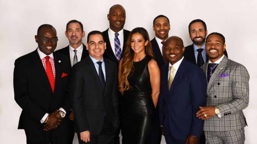 Кадр дня: Комментаторская команда боя Уайлдер-Фьюри