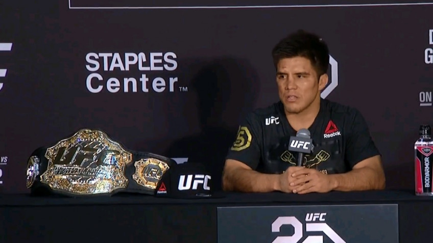 Генри Сехудо: Я хочу стать трехкратным чемпионом, забрав пояс чемпиона UFC у Диллашоу