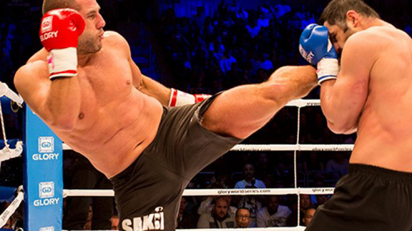 Гохан Саки выиграл турнир Glory в полутяжелом весе