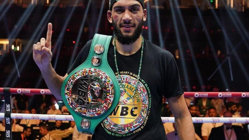 Два чемпионских поединка и один отборочный состоятся в рамках одного шоу с боем Усик – Верхувен