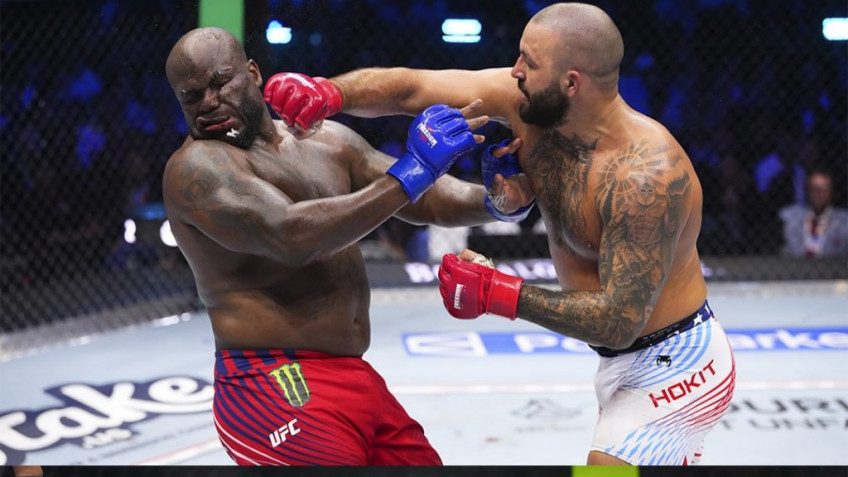 UFC Freedom 250: Джош Хокит досрочно победил Деррика Льюиса