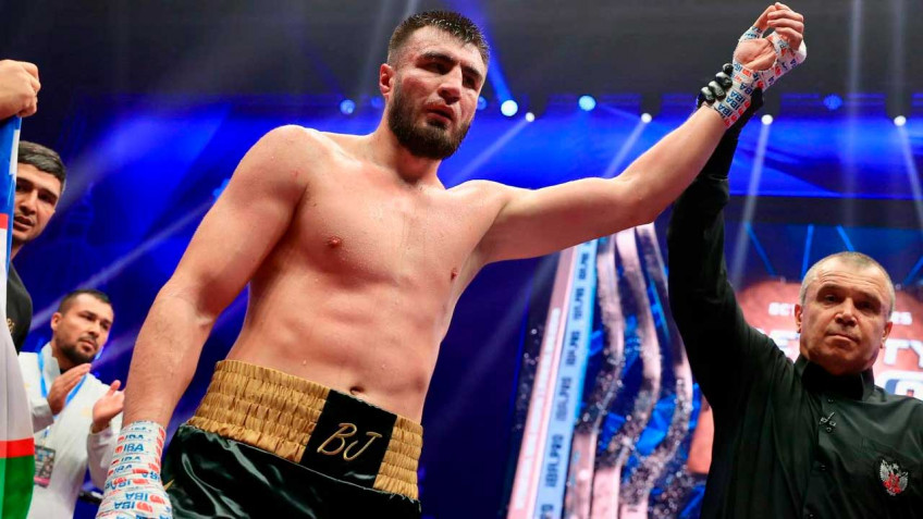 Баходир Жалолов победил Виталия Кудухова