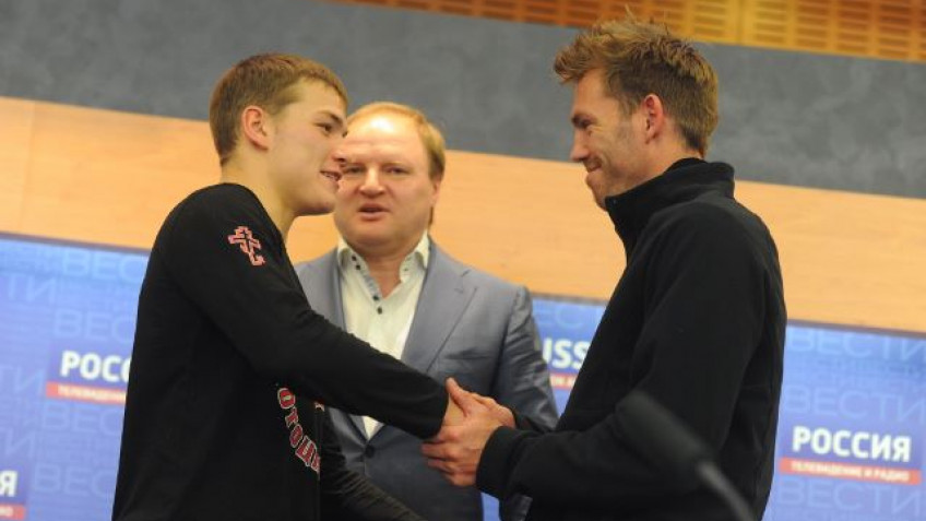 Федор Чудинов и Бен Маккаллох прошли процедуру взвешивания