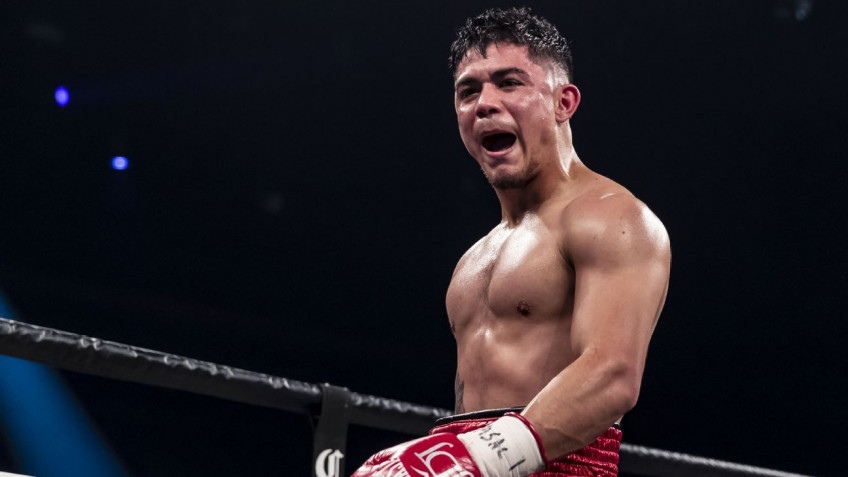 Хесус Рохас проиграл Джозефу Диасу, но сохранил пояс WBA