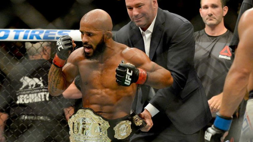 Даниэль Кормье: Заплатите Деметриусу миллион за бой с Диллашоу