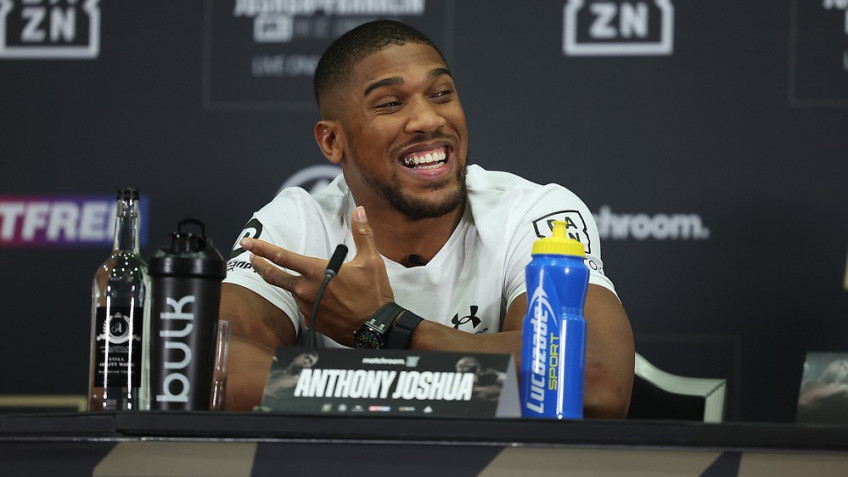 Лишь двое боксеров вошли в топ-50 Forbes