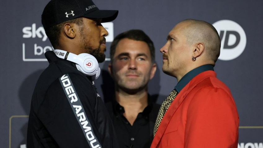 Александр Усик поддержал Энтони Джошуа после аварии в Нигерии