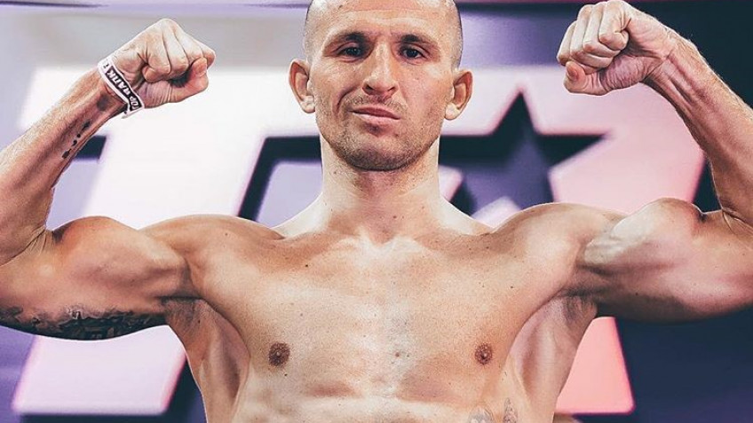 Эгис Каваляускас нокаутировал Роберто Арриасу