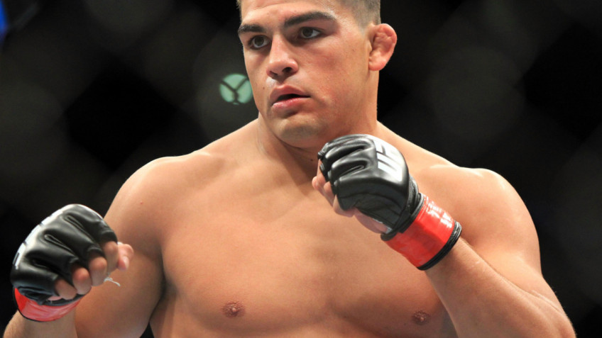 Келвин Гастелум победил Нейта Маркуардта техническим нокаутом