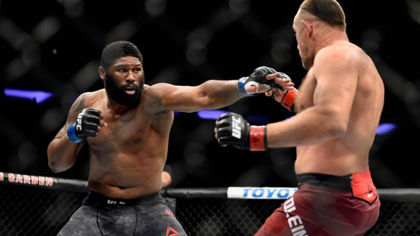 Соперник Волкова Кертис Блейдс обрушился критикой на UFC за низкие гонорары: Пытаешься помочиться на нас и назвать это дождем