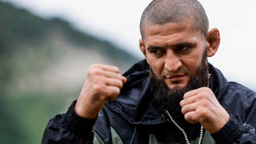 Менеджер Хамзата Чимаева опроверг слухи о его смерти