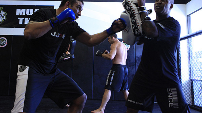 Рафаэль Кордейро: Нурмагомедов превосходил в борьбе, это определило исход боя