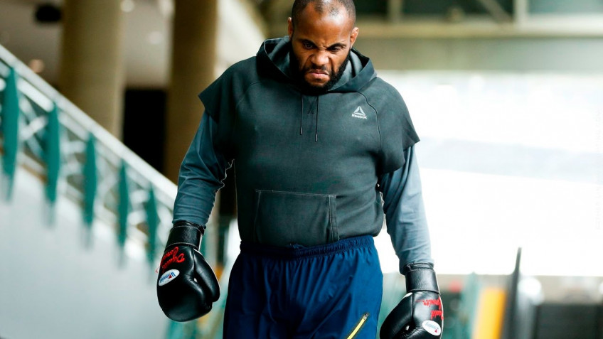 Открытая тренировка бойцов турнира UFC 210