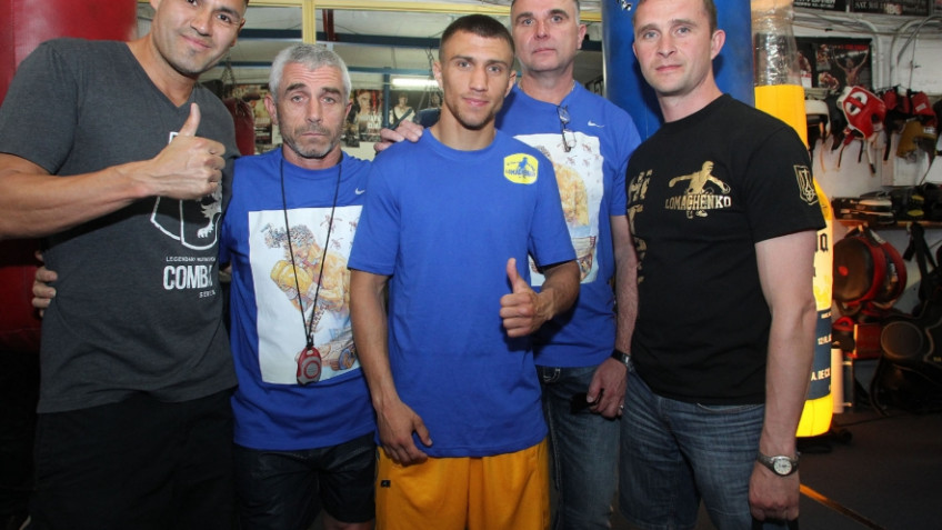 Бой Ломаченко-Родригес состоится в рамках шоу Пакьяо-Мейвезер