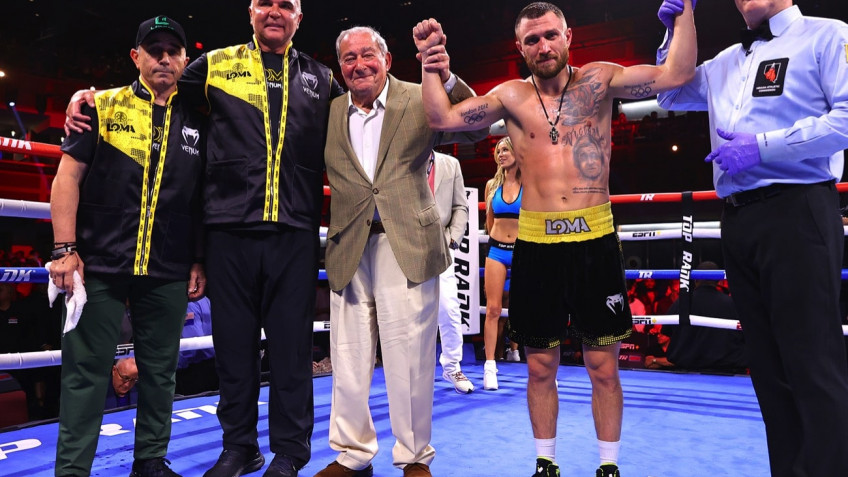 Боб Арум подтвердил бой Ломаченко и Комми 11 декабря