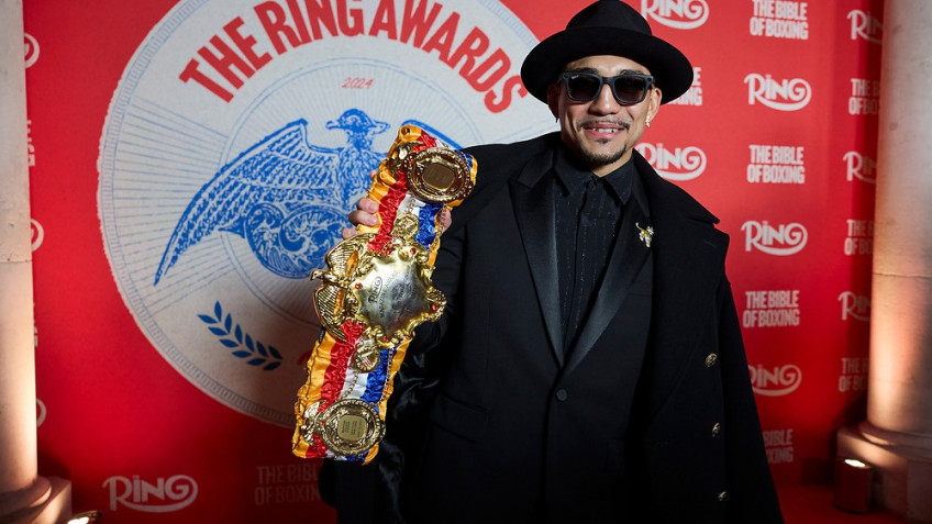 Теофимо Лопесу предложили бой за титул в первом полусреднем весе