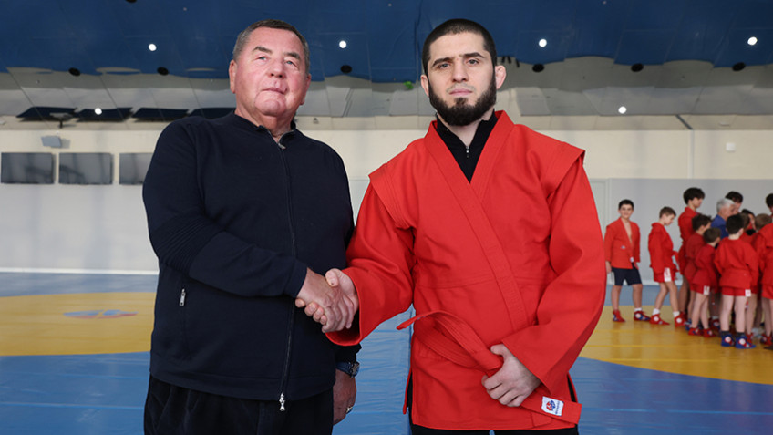 Ислам Махачев стал послом самбо в мире