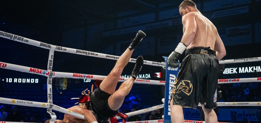 Арсланбек Махмудов вернулся на ринг с досрочной победой