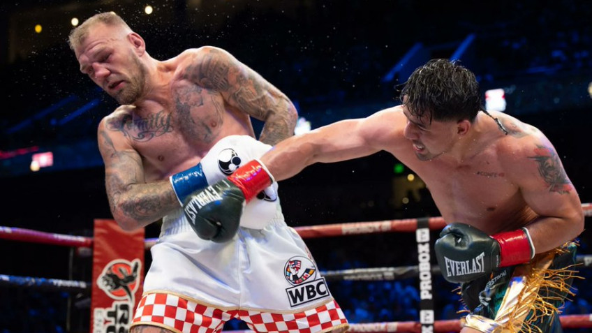 Лестер Мартинес защитил временный титул WBC
