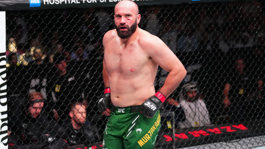 Бой Азамата Мурзаканова против Пауло Косты станет вторым по значимости событием UFC 327