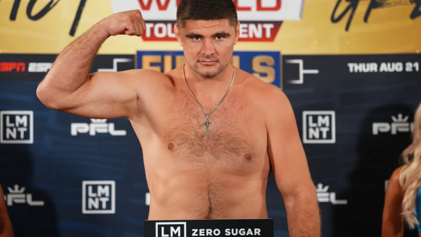 Олег Попов одержал победу в турнире тяжеловесов PFL