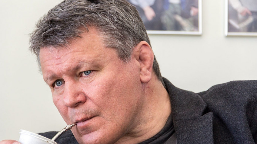 Олег Тактаров о бое Махачев-Оливейра: Победит тот, кто будет сильнее в стойке