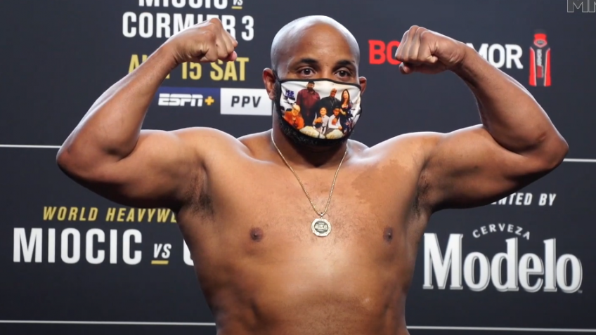 Взвешивание UFC 252: Миочич — 105,7 кг, Кормье — 107 кг