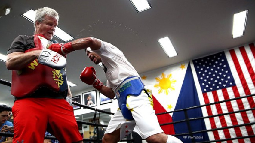 Мэнни Пакьяо начал тренировки в зале Фредди Роуча