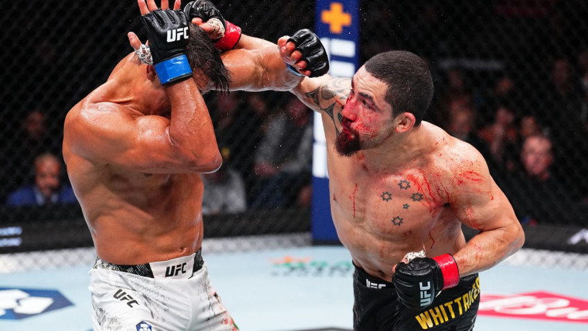 Роберт Уиттакер победил Пауло Косту решением судей