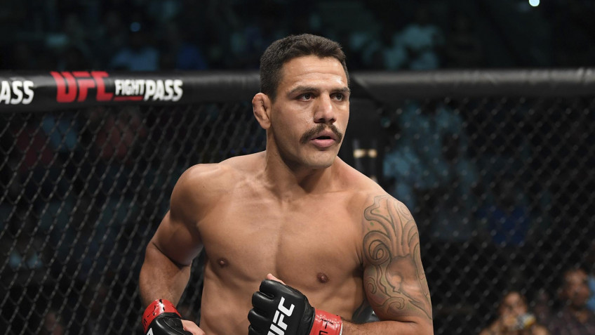 Рафаэль дос Аньос: Махачев не захотел пятираундовый бой