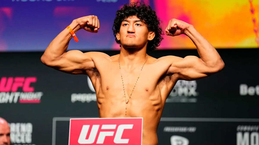 UFC Vegas 121: Рауль Росас-младший и Раони Барселос успешно прошли взвешивание