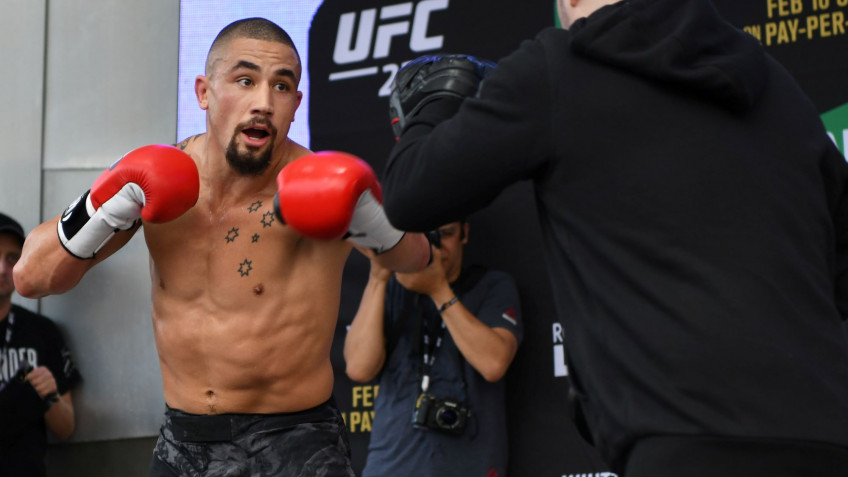 Экс-чемпион UFC Уиттакер хочет боя с экс-чемпионом Стрикландом