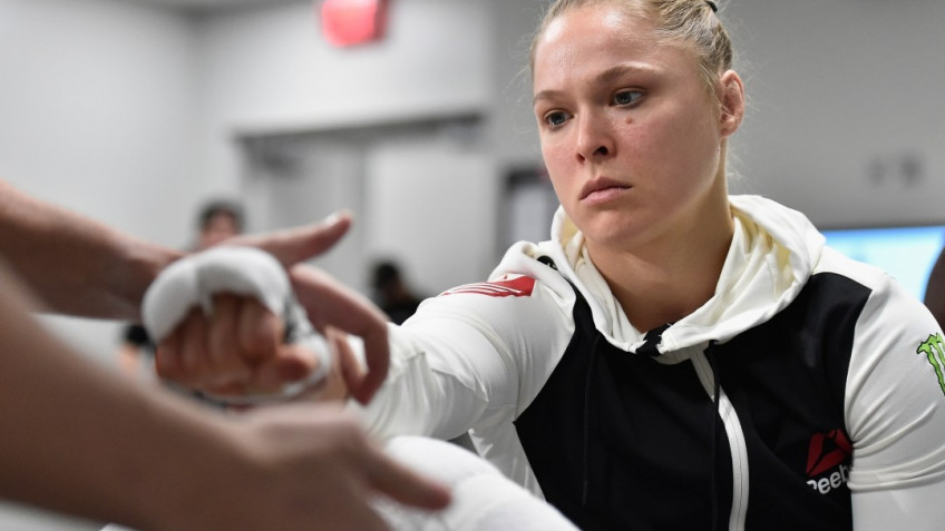 Роузи: Мы с Джиной боролись за проведение этого боя