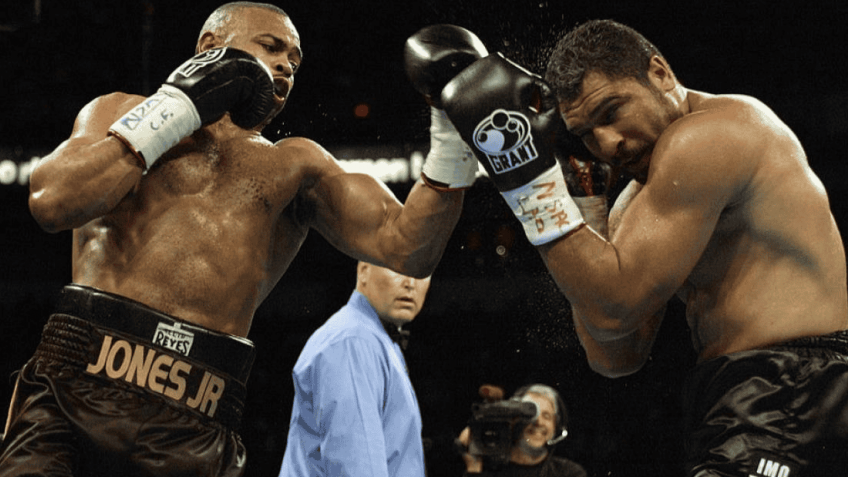 Рой Джонс: достижения Мейвезера не дотягивают до достижений Пакьяо