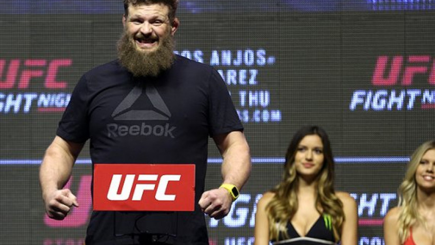 Александр Волков проведет бой с Роем Нельсоном 15 апреля