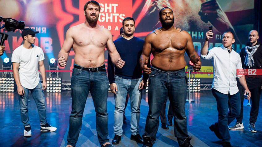 Видео боя Виталия Минакова и Тони Джонсона