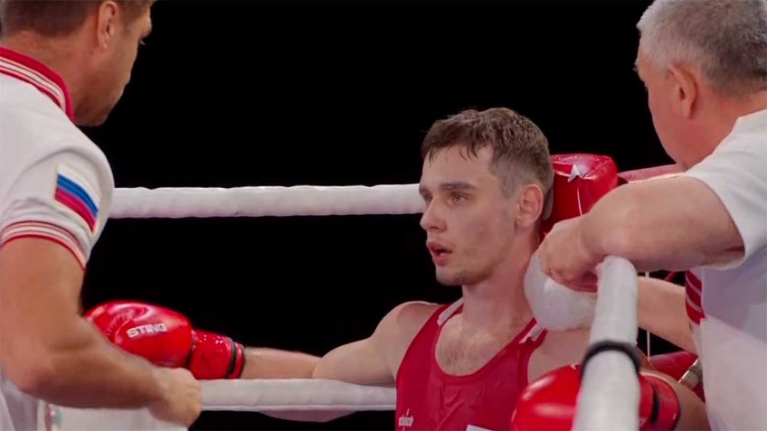 Сергей Колденков и Дмитрий Карманов вышли в полуфинальную стадию чемпионата Европы по боксу