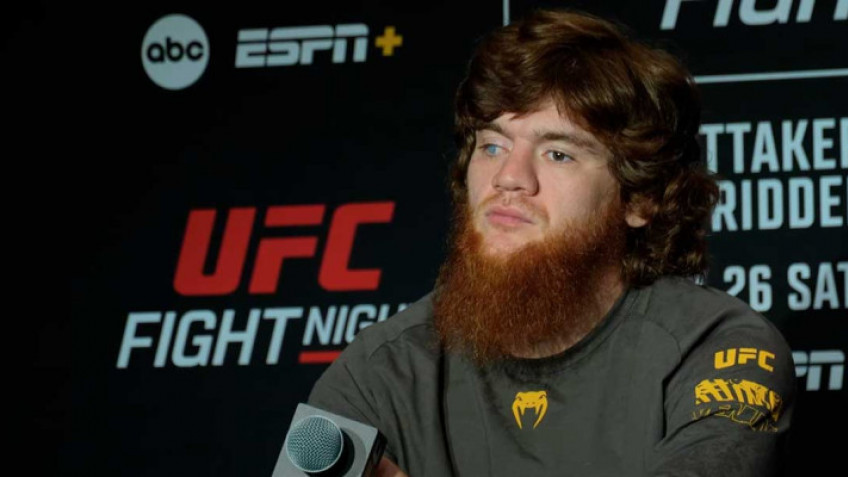 Шара Буллет считает, что у Дрикуса Дю Плесси нет шансов против Хамзата Чимаева