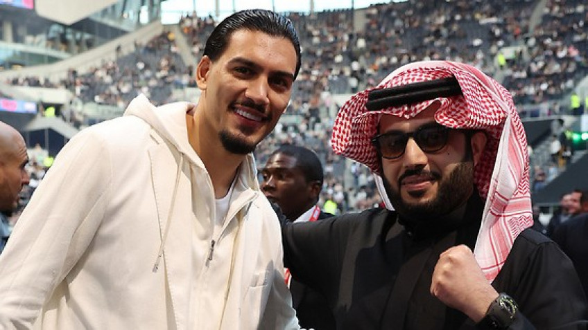 Хамза Шираз хочет боя с Канело или Кроуфордом