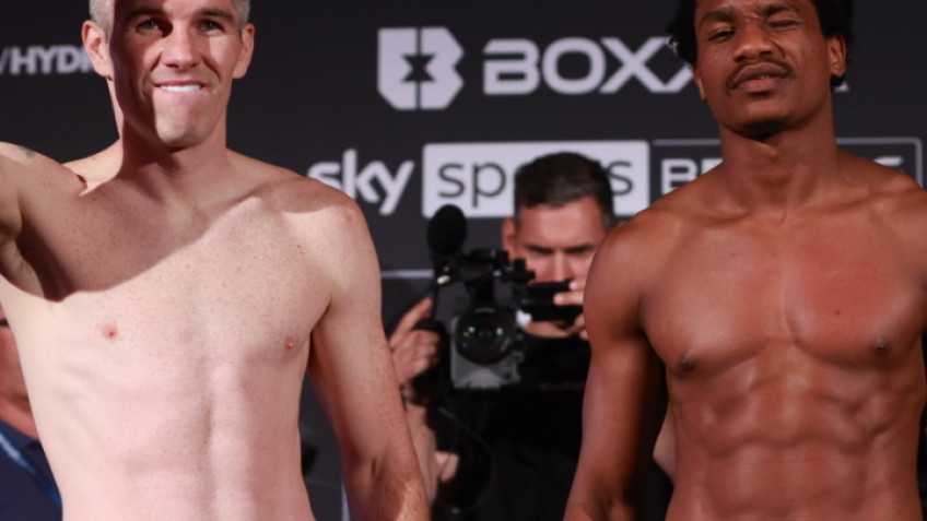 Взвешивание Лиама Смита и Хассана Мвакиньо