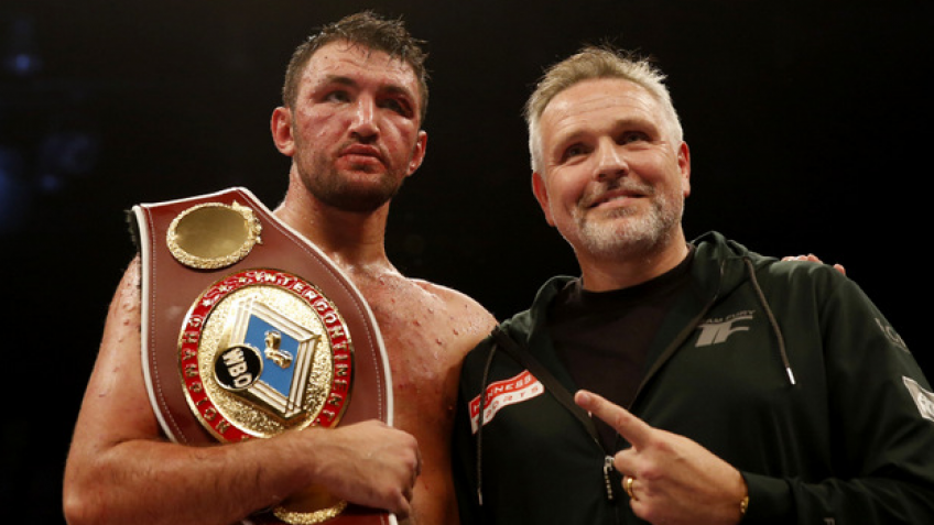 Команда Хьюи Фьюри о травме и переносе боя с Джозефом Паркером