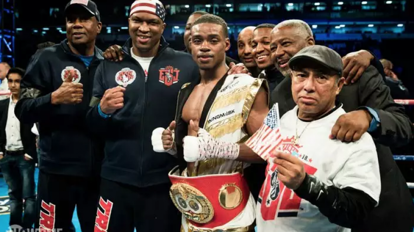 Поединок Спенса и Питерсона предварительно намечен на декабрь-январь