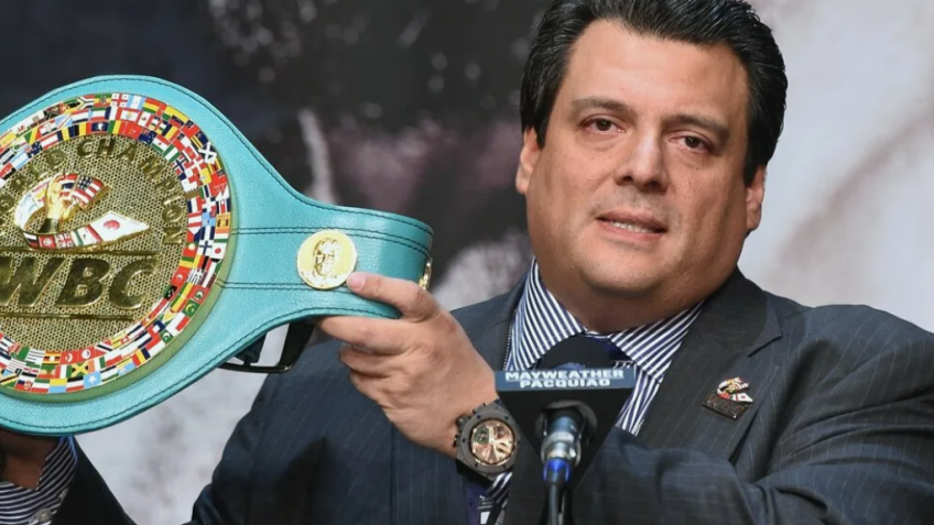 WBC не выставит свой пояс на бой Микаэляна с Опетайей