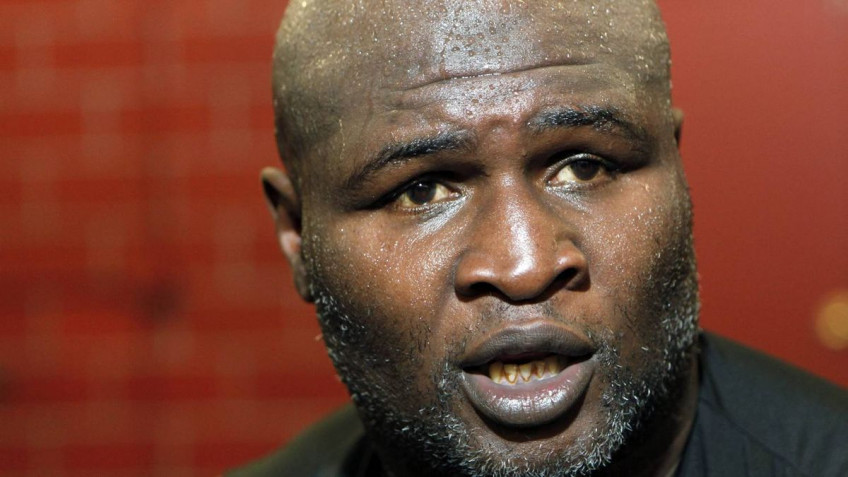 Джеймс Тони назвал победителя реванша Мейвезер — Пакьяо