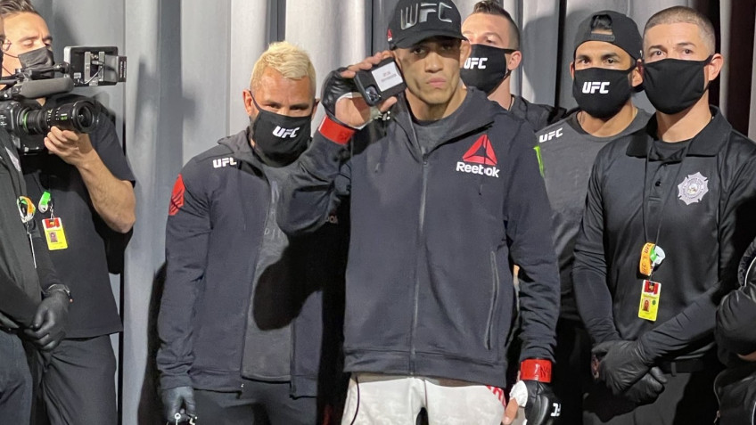 Бой Хабиба с Тони абсолютно не интересен, — Тренер Стерлинга раскритиковал Фергюсона, угловых и дал совет