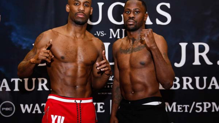 Взвешивание Йордениса Угаса и Майка Далласа