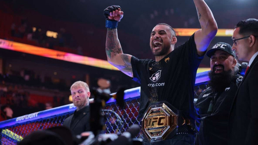 Новый чемпион UFC Ульберг может надолго выйти из строя