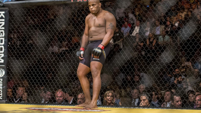 Тренер Кормье: Даниэль примет решение о тяжелом весе после разговора с Веласкесом